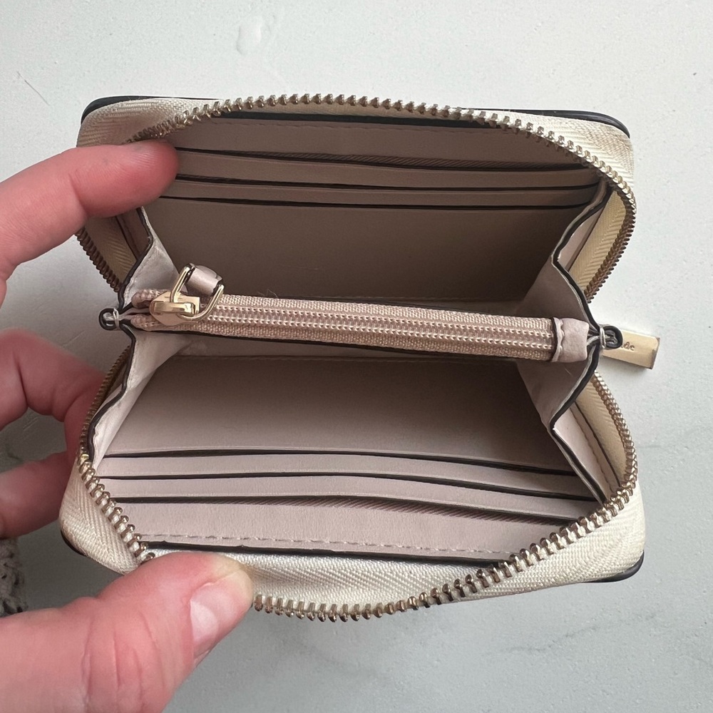 Kate Spade Wrapping Party small zip card case - Picture 3 of 7